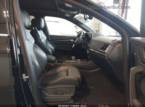 WA1A4AFYXJ2008909 2018 AUDI SQ5 Черный Вид салона спереди