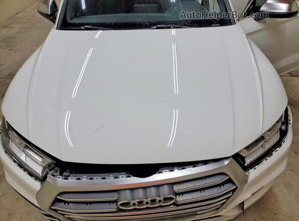 WA1A4AFYXJ2206759 2018 AUDI SQ5 White Вид підкапотного простору