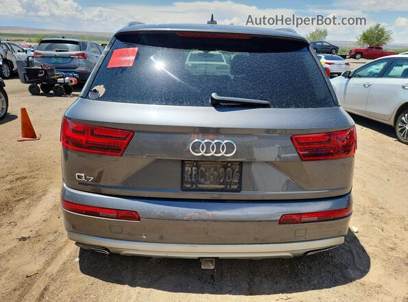 WA1AAAF7XKD000962 2019 AUDI Q7 Charcoal Rear view