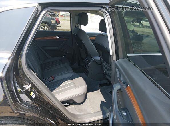 WA1AAAFY0M2017888 2021 AUDI Q5 Black VIN կոդի պիտակի տեսք