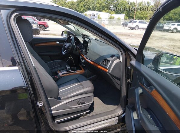 WA1AAAFY0M2017888 2021 AUDI Q5 Black Սալոնի դիմացի տեսք
