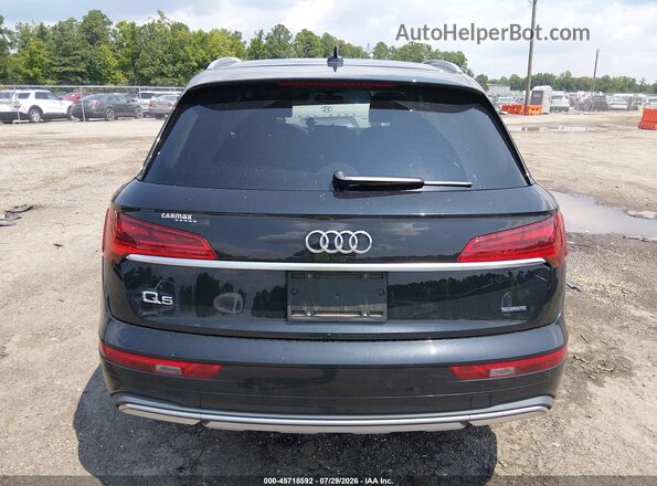 WA1AAAFY0M2017888 2021 AUDI Q5 Black 