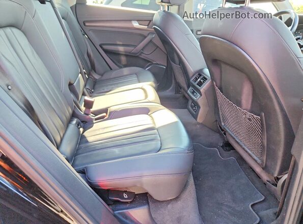 WA1AAAFY3M2094447 2021 AUDI Q5 Black Vista interior trasera