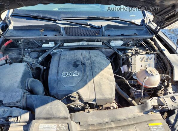 WA1AAAFY3M2094447 2021 AUDI Q5 Black Vista del compartimento del motor