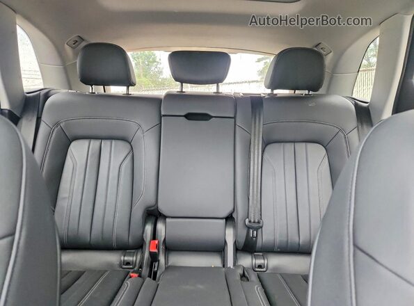 WA1AAAFY3M2135532 2021 AUDI Q5 Black Вид задніх сидінь