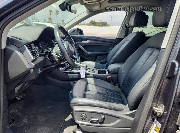 WA1AAAFY4M2118383 2021 AUDI Q5 Gray Widok wnętrza z przodu