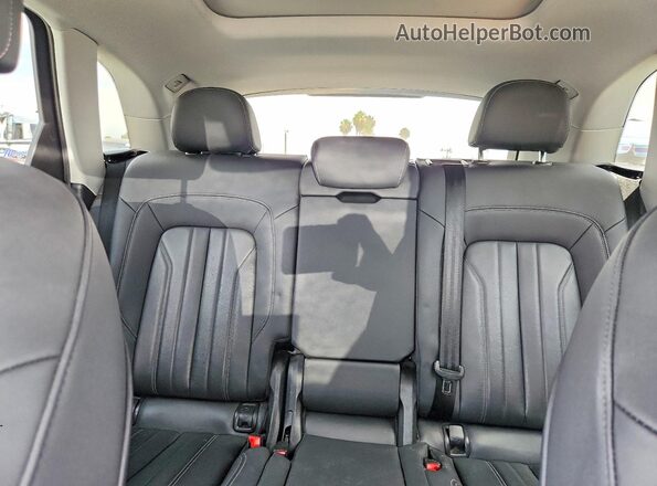WA1AAAFY4M2118383 2021 AUDI Q5 Gray Widok tylnych siedzeń
