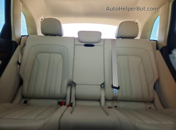 WA1AAAFY6M2060891 2021 AUDI Q5 White Հետևի նստատեղերի տեսք