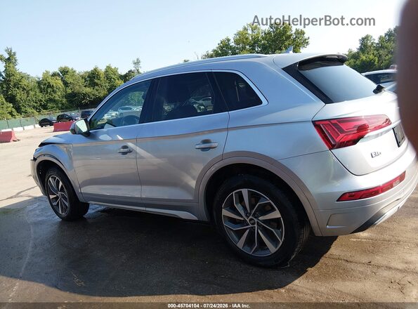 WA1AAAFY6M2073222 2021 AUDI Q5 Silver Սալոնի 360 աստիճան տեսք
