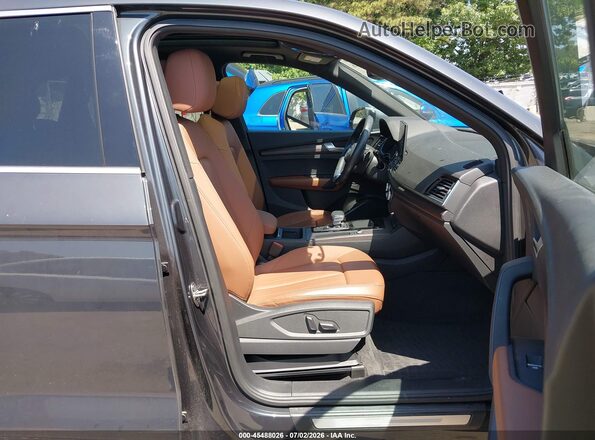 WA1AAAFY7M2056039 2021 AUDI Q5 Gray Vista interior delantera