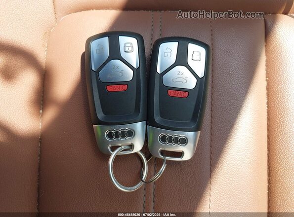 WA1AAAFY7M2056039 2021 AUDI Q5 Gray Vista del salpicadero