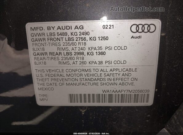 WA1AAAFY7M2056039 2021 AUDI Q5 Gray Vista del compartimento del motor