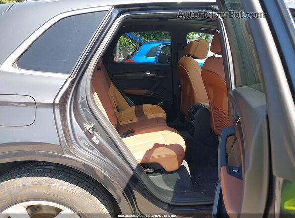 WA1AAAFY7M2056039 2021 AUDI Q5 Gray Vista de la etiqueta del VIN