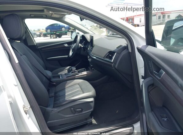 WA1AAAFY8M2012793 2021 AUDI Q5 White Սալոնի դիմացի տեսք