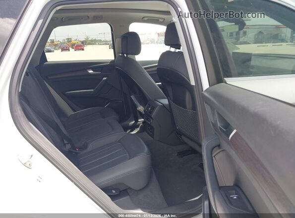 WA1AAAFY8M2012793 2021 AUDI Q5 White VIN կոդի պիտակի տեսք