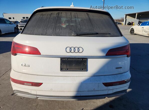 WA1AAAFY8M2054672 2021 AUDI Q5 White უკანა ხედი