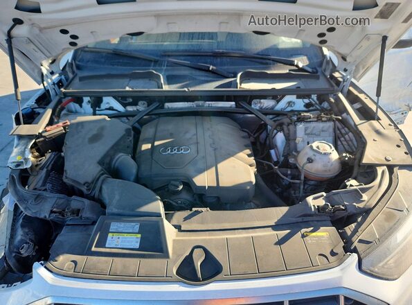 WA1AAAFY8M2054672 2021 AUDI Q5 White ძრავის განყოფილების ხედი