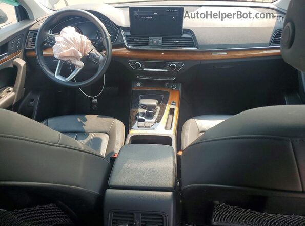 WA1AAAFY8M2060293 2021 AUDI Q5 Black Առջևի վահանակի տեսք