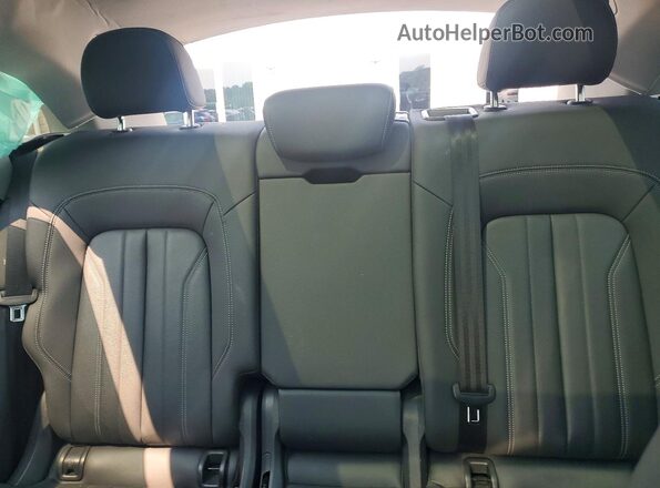 WA1AAAFY8M2060293 2021 AUDI Q5 Black Հետևի նստատեղերի տեսք