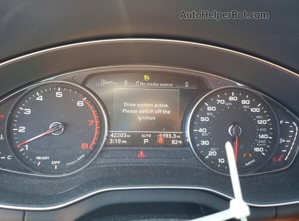 WA1AAAFY9M2100932 2021 AUDI Q5 Gray Вид щитка приладів