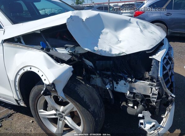 WA1AAAFY9M2113700 2021 AUDI Q5 White Front view