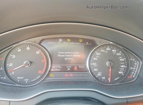 WA1AAAFYXM2108165 2021 AUDI Q5 White Vista del cuadro de instrumentos