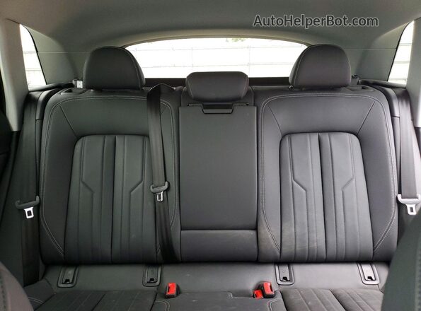WA1AAAGE0MB010699 2021 AUDI E-TRON White Widok tylnych siedzeń