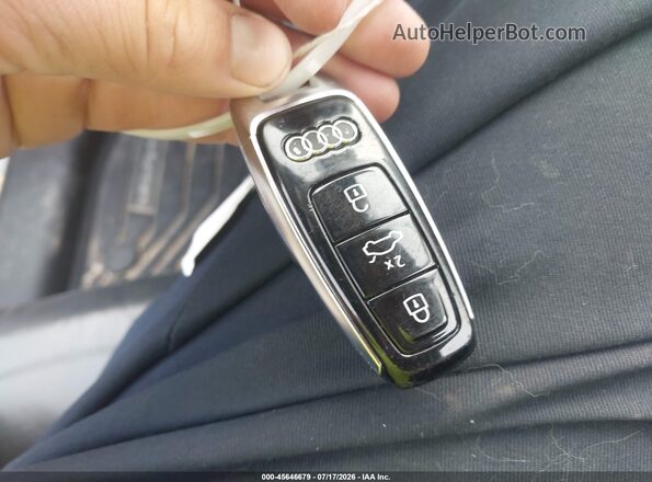 WA1AAAGE6MB008200 2021 AUDI E-TRON Белый Вид панели приборов