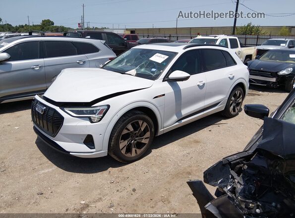 WA1AAAGE9MB007848 2021 AUDI E-TRON Белый Передняя левая четверть