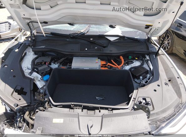 WA1AAAGE9MB007848 2021 AUDI E-TRON Белый Вид сзади