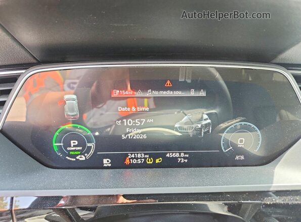 WA1AAAGE9NB024506 2022 AUDI E-TRON White Vista del cuadro de instrumentos