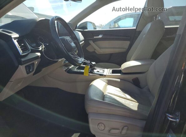 WA1ABAFY3N2105333 2022 AUDI Q5 Черный Вид салона спереди