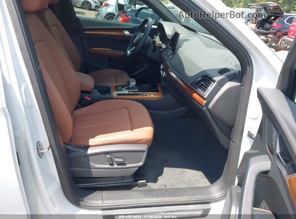 WA1ABAFY9R2150895 2024 AUDI Q5 Белый Вид салона спереди