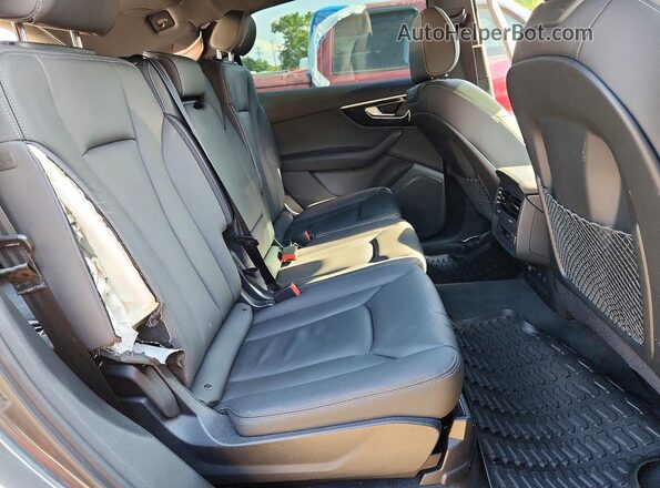 WA1ACBF75SD003736 2025 AUDI Q7 Gray უკანა სალონის ხედი