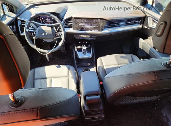 WA1ACBFZ2PP050004 2023 AUDI Q4 Blue Widok deski rozdzielczej