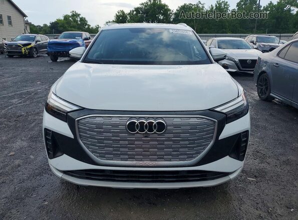 WA1ACBFZ9RP003295 2024 AUDI Q4 White წინა ხედი