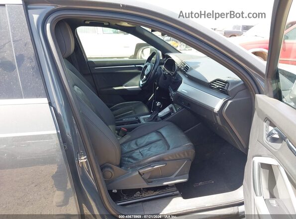 WA1AECF30L1125145 2020 AUDI Q3 Gray Widok wnętrza z przodu