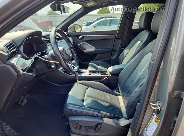 WA1AECF31L1053727 2020 AUDI Q3 Gray Widok wnętrza z przodu