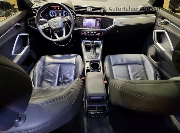 WA1AECF32L1088423 2020 AUDI Q3 Gray Առջևի վահանակի տեսք
