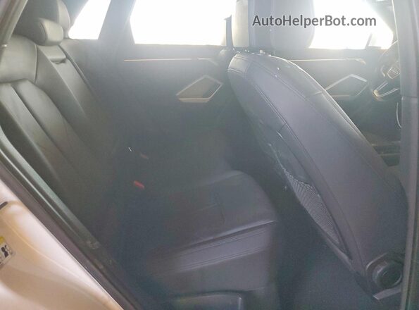 WA1AECF36K1076483 2019 AUDI Q3 White უკანა სავარძლების ხედი