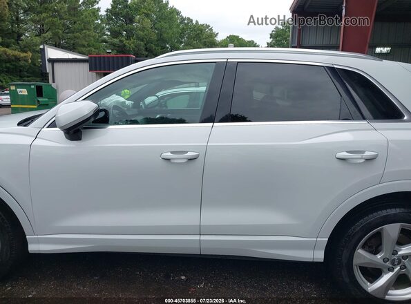 WA1AECF36L1053979 2020 AUDI Q3 White Панорамний вид салону 360°