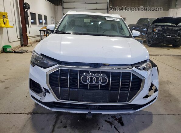 WA1AECF37K1076623 2019 AUDI Q3 White Դիմացի տեսք