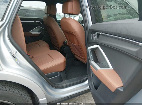 WA1AECF39L1077080 2020 AUDI Q3 Silver VIN կոդի պիտակի տեսք