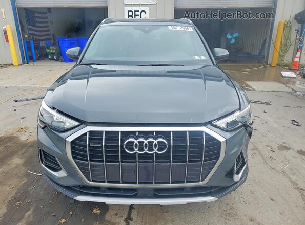 WA1AECF3XL1036943 2020 AUDI Q3 Gray Front view