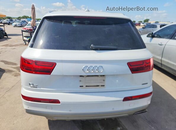 WA1AHAF75HD039057 2017 AUDI Q7 White Widok z tyłu