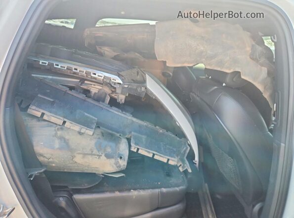 WA1AHAF75HD039057 2017 AUDI Q7 White Widok wnętrza z tyłu