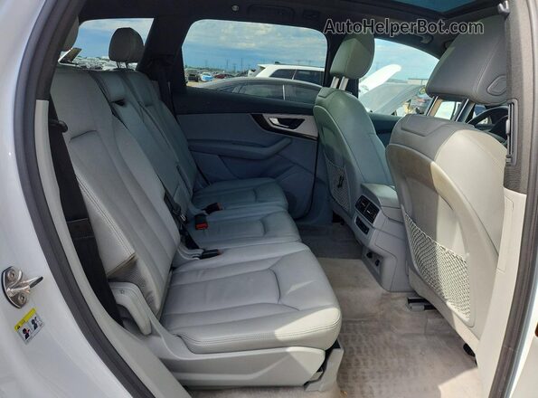 WA1AHAF76KD025627 2019 AUDI Q7 White Вид задніх сидінь