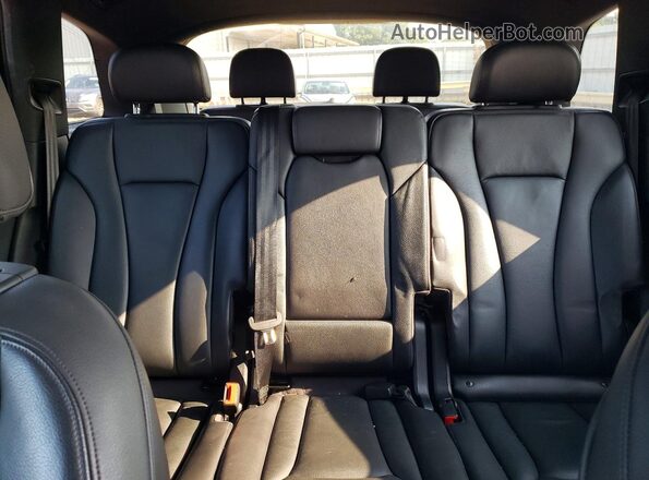 WA1AHAF78HD048142 2017 AUDI Q7 White Rear seats view