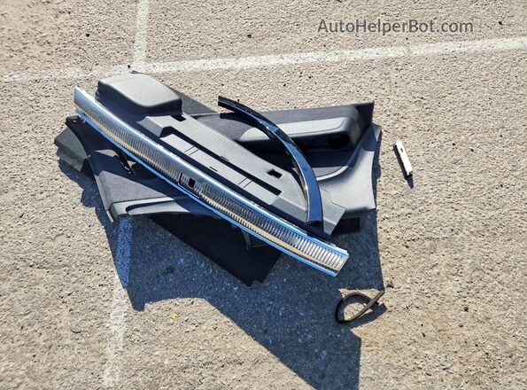 WA1AHAF79KD015724 2019 AUDI Q7 Black Вид наклейки з VIN-кодом