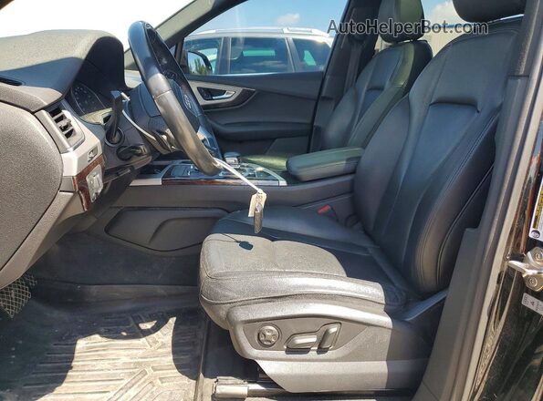 WA1AHAF7XJD041957 2018 AUDI Q7 Black Vista interior delantera